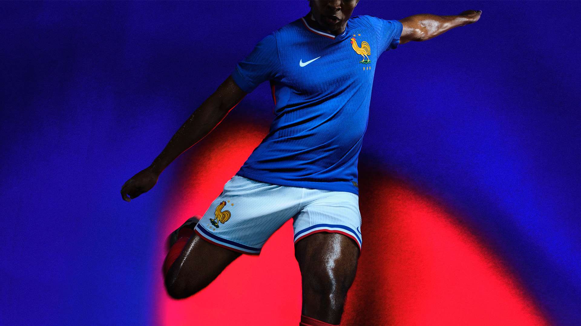 小调整修一下，梅老板最新发型如何？.